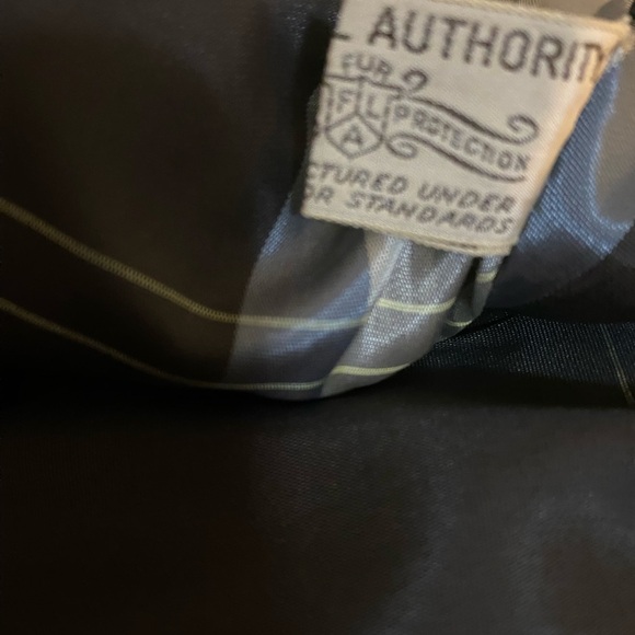 Vintage Fur Label Authority Luxurious Chocolate Brown Fur Mob Wife MCM Jacket M - Picture 4 of 16